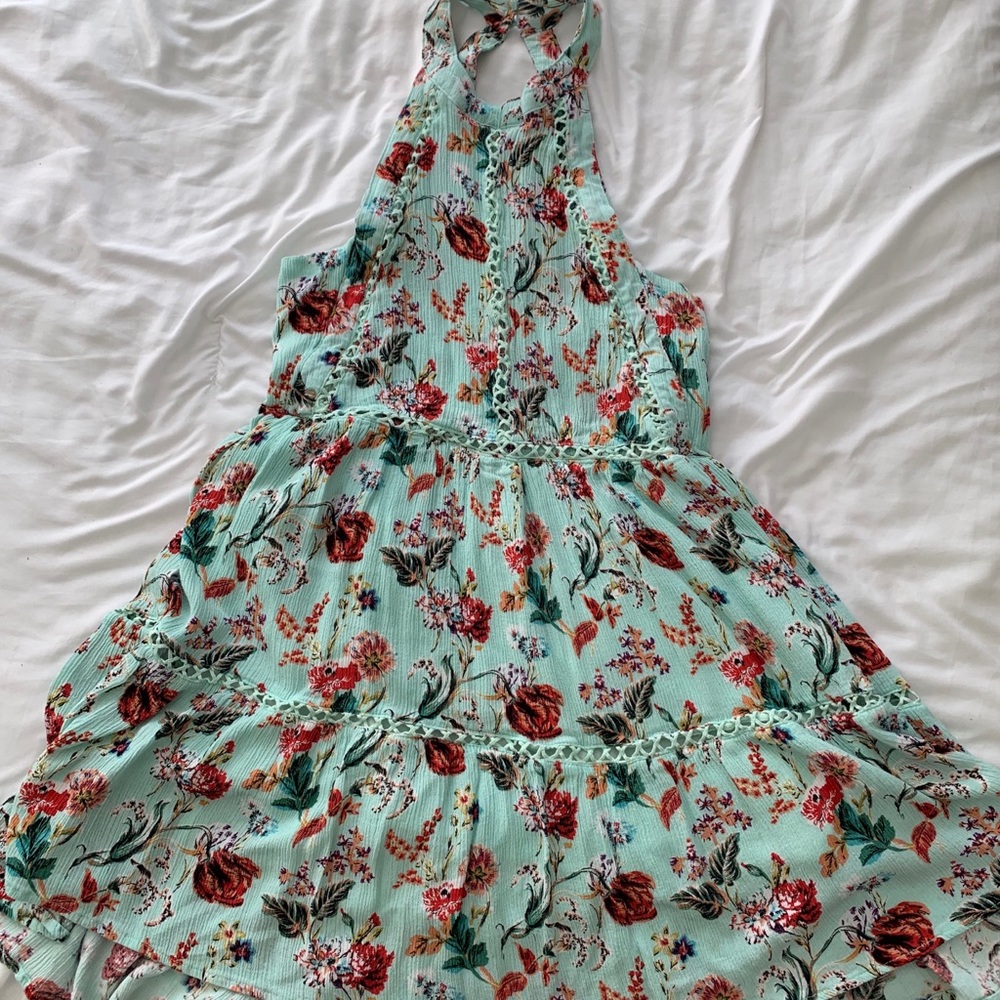 Backless dress